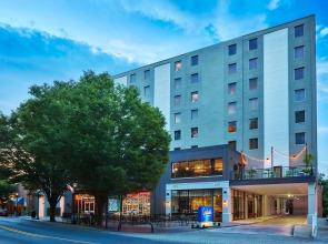 Graduate by Hilton Charlottesville