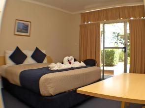 All Seasons Country Lodge