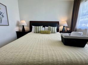 Miami Vacation Home 4 bedroom Parking.