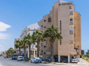 Olympus Stylish 2-BR Apt in Larnaca