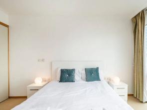 Stylish Apartment With Panoramic Docklands Views