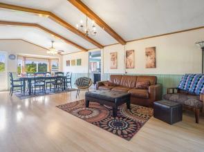 Deer Harbor Cottages