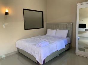 RedDoorz Syariah near Hajimena Lampung