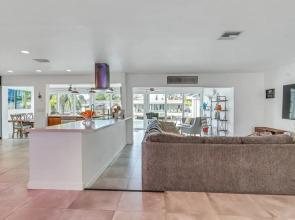 New Gorgeous Modern Hollywood Waterfront Home W/ Private Pool & Dock 4 Bedroom Home by Redawning