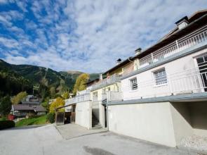 Apartment Summer & Winter Fun I