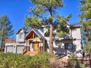 Heavenly Bear Hideaway by Lake Tahoe Accommodations