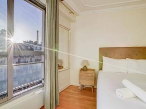 Escape Eiffel Unique 2bdr With Amazing View to Eiffel Tower