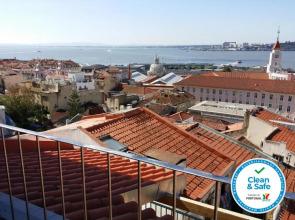 Breathtaking River-City View Two Private Terraces 3 Bedrooms and 3 Bathrooms 17th Century Building Central Bica Chiado District
