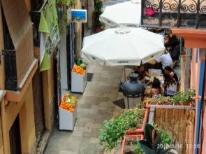 Valencian Dreams of the Proletariat