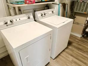 3 Blocks From Nd 3 Bedroom 2 Bath Home 1815