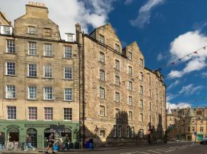 Silver Lining - Grassmarket Apartments