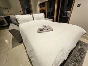 Canary Wharf Skyline Retreat