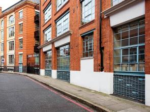 Tower Bridge Hideaway