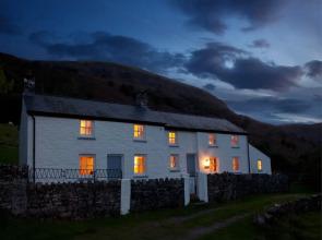 Luxurious Holiday Home in Crickhowell Garden