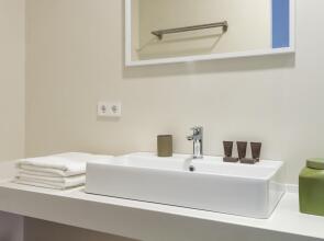 Beautiful 2 Bd Apart With View to Plaza Santa Cruz Santa Teresa V