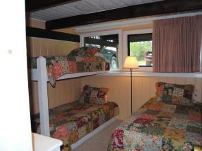 Sky Valley Motel & Cottages