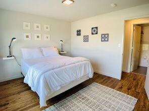 Corner Unit with Panoramic Views