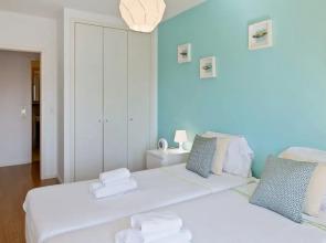 Stunning 2 Bed Apt, Sleeps 4 nr Entrecampos