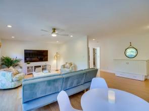 Fort Pierce Cottage w/ Shared Pool & Patio!