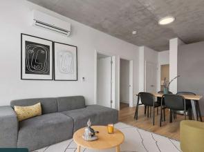 The Spark -your Entire Crew Fits Here 20br 5 Units