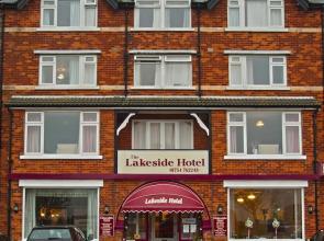 Lakeside Hotel