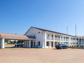 Americas Best Value Inn & Suites Hotel