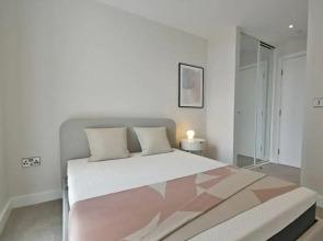 Top Floor 3-bed Penthouse in Manchester