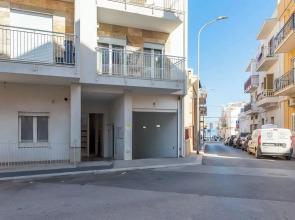 Marina Apartment 100m From Sea