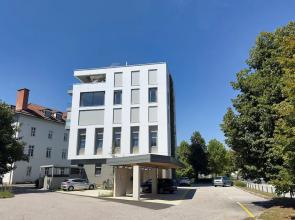 Garden Residence - Premium Alpine View Apartment