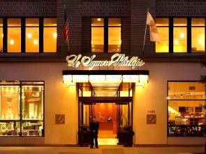 Le Square Phillips Hotel And Suites