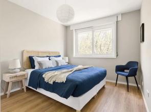 JOIVY Stunning 2-Br Flat W/Balcony In Porto