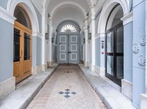 Beautiful Apartment at Gare de L'est Republique