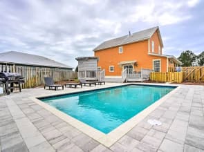 Amazing PCB Villa: Private Pool & Lounge Space