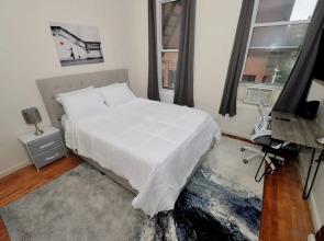 Cozy Studio Steps to Central Park Upper E Side