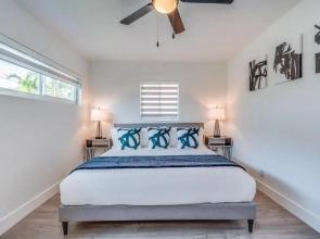 Friendly Fox Luxury Pool & Spa - Near Dt & Beach 4 Bedroom Home