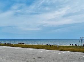 Days Inn & Suites by Wyndham St. Ignace Lakefront