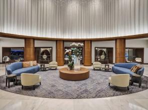 Chic Beachfront Bliss: Your Perfect 1 BR Retreat !