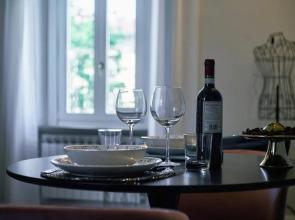 S A R O N A Design Apartment next to the Museum