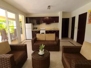 Villa Hermosa a Spacious Villa Close to Downtown