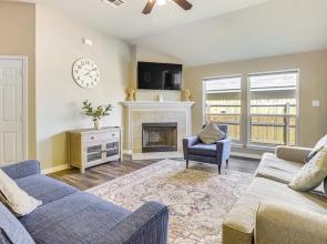 Pet-friendly Texas Retreat w/ Fenced-in Yard!