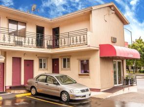 Rodeway Inn Convention Center