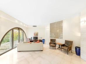 Private Luxury 2 Bedroom Suites in David Citadel Hotel 2 Condo by RedAwning