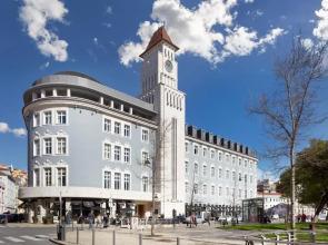 Gary01 Exclusive Top Floor 2BD by the Timeout Market