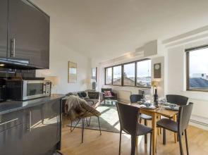 The Snug Spot - Fitzrovia - By Frankie Says