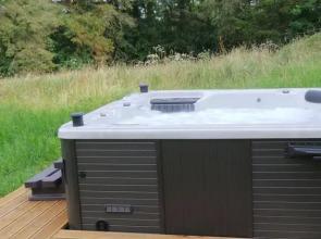 Fermanagh Self Catering (Rafters Stables Coach Hse and Lakeview SC houses)