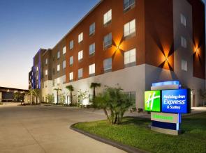 Holiday Inn Express & Suites McAllen - Medical Center Area by IHG