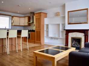 2 Bedroom Home With Parking In Ballsbridge