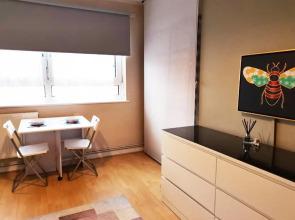 Charming London Town Studio Flat, Tower Bridge
