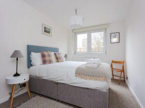 Spacious Central 3 Bedroom Apartment in Old Street