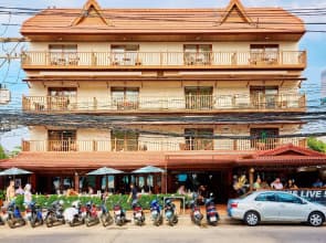 Hotel Jomtien Boathouse